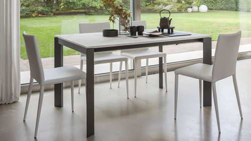 Table à manger contemporaine - TEOREMA - altacom italia - en bois laqué / en verre / en mélaminé