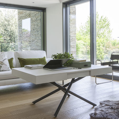 Table basse contemporaine - IRIS - altacom italia - en bois laqué / en mélaminé / avec piètement en métal