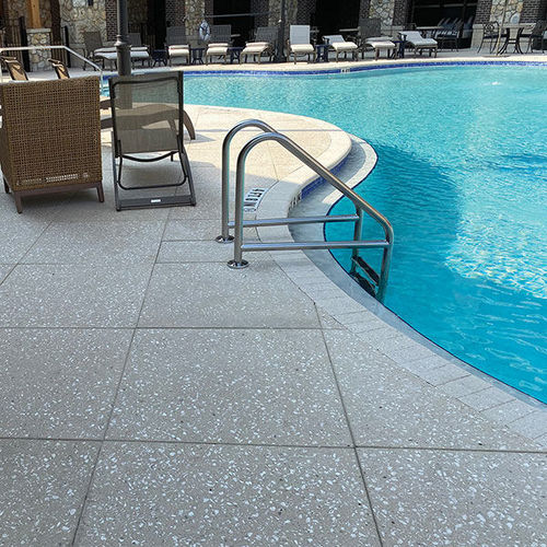 Margelle de piscine en béton - Tectura Designs