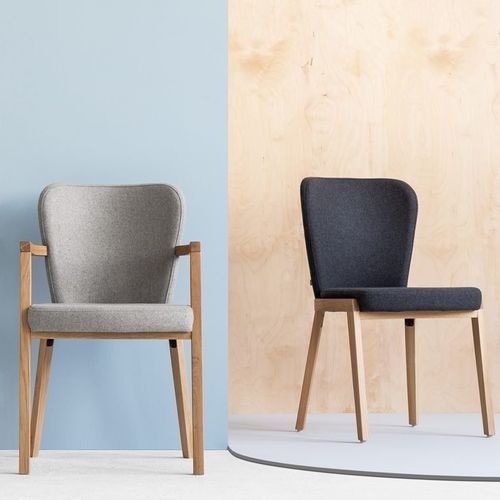 Chaise contemporaine - Lava - Fameg - d'intérieur / en tissu / avec piètement en hêtre