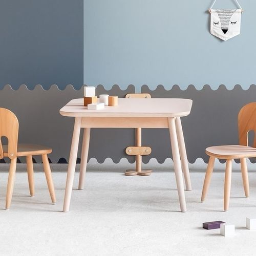 Table contemporaine - Nino - Fameg - en hêtre / avec piètement en bois / carrée