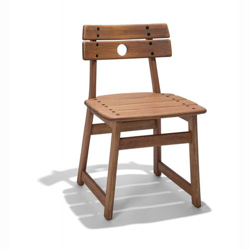 Chaise contemporaine - TAJÁ - Butzke - d'extérieur / en bois / résidentielle