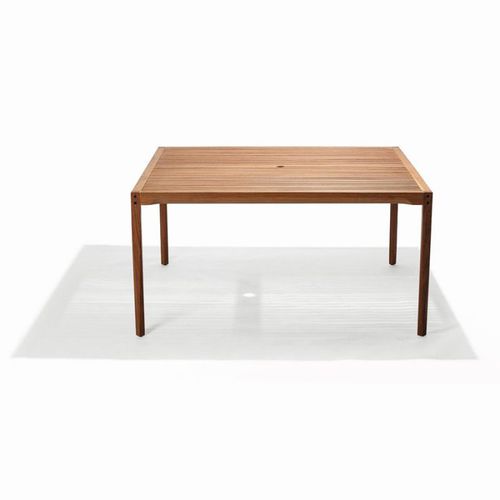 Table contemporaine - CATARINA - Butzke - en bois / carrée / d'extérieur