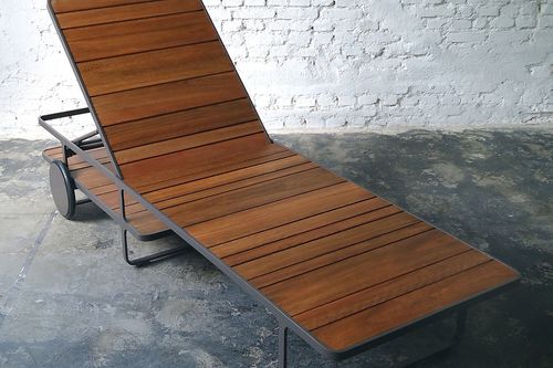 Bain de soleil contemporain - YURI  - Estudiobola - en bois / en aluminium / de jardin
