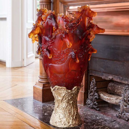Vase design original - CAVALCADE - Daum - en cristal / en bronze / rouge