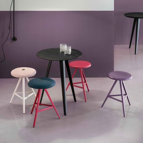 Tabouret contemporain - AKY IM - Traba' - en métal / avec piètement en métal peint / sans accoudoirs