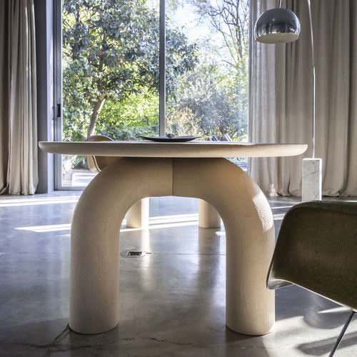 Table à manger contemporaine - ELEPHANTE - Mogg - en bois / avec piètement en polyuréthane / ronde