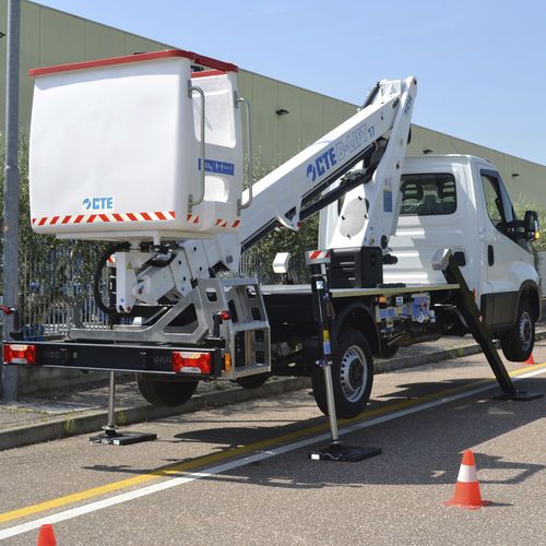 Plateforme aérienne pour chantier - B-LIFT 17 A+H - CTE - d'extérieur / montée sur camion