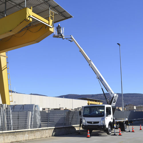 Plateforme aérienne pour chantier - B-LIFT 20 J - CTE - d'extérieur / montée sur camion