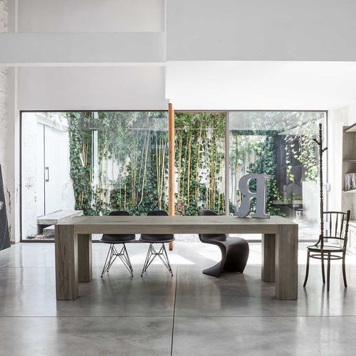 Table contemporaine - BROOKLYN  - Devina Nais - en chêne / rectangulaire