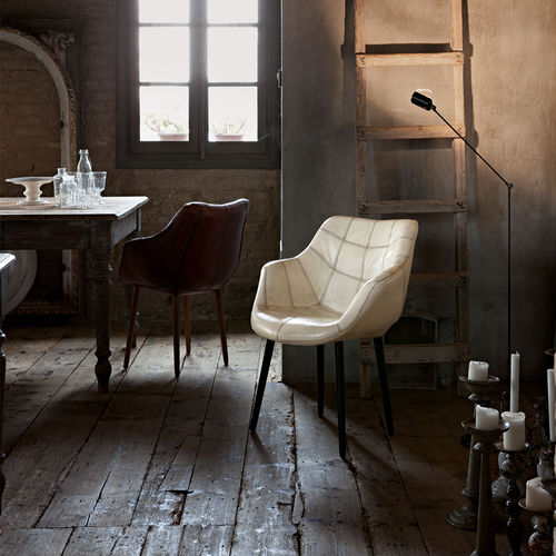 Chaise classique - YANKEE  - Devina Nais - d'intérieur / en bois massif / en cuir