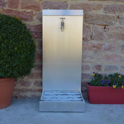 Fontaine de jardin - CAMPANULE - MISTERZINC - en zinc / contemporaine