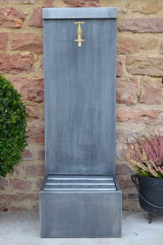 Fontaine de jardin - ARUM - MISTERZINC - en zinc / contemporaine