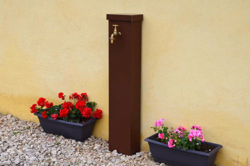 Fontaine de jardin - ANEMONE - MISTERZINC - en zinc / contemporaine
