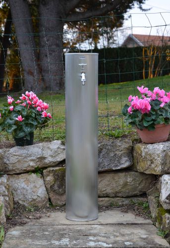 Fontaine de jardin - PAVOT - MISTERZINC - en zinc / contemporaine