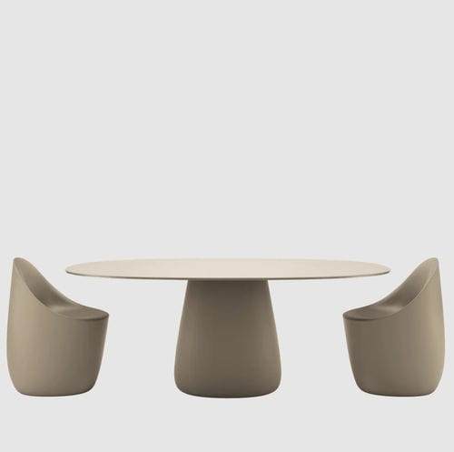 Table contemporaine - COBBLE - Qeeboo - en HPL / avec piètement en HPL / ovale
