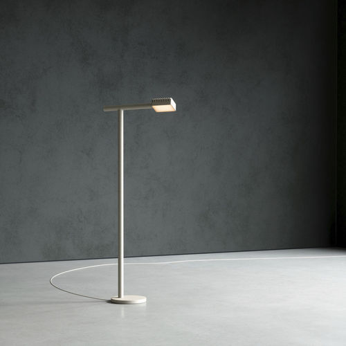 Lampe sur pied - 03 - Lambert et Fils - en aluminium poli / en PMMA / en PVC