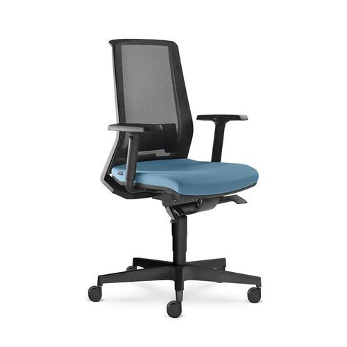 Chaise de bureau contemporaine - LOOK  - LD Seating s.r.o. - d'intérieur / en résille / avec piètement en nylon