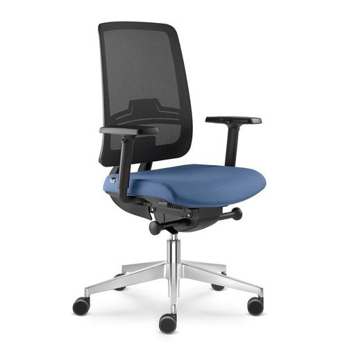 Chaise de bureau contemporaine - SWING - LD Seating s.r.o. - d'intérieur / en résille / avec piètement en nylon