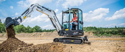 Pelle mini - E27 - BOBCAT - sur chenilles / compacte / pivotante
