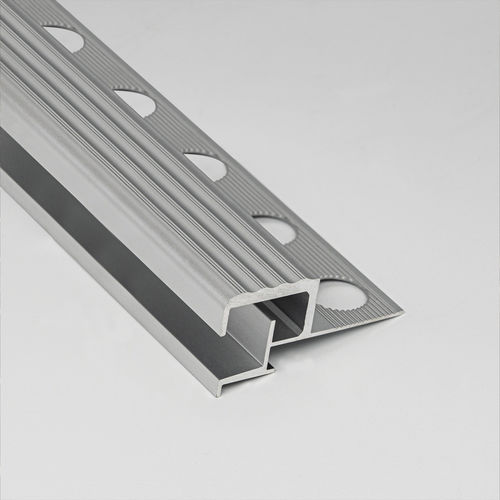 Nez de marche en aluminium anodisé - 21X25 - ALUMACER® - avec profil éclairant à LED
