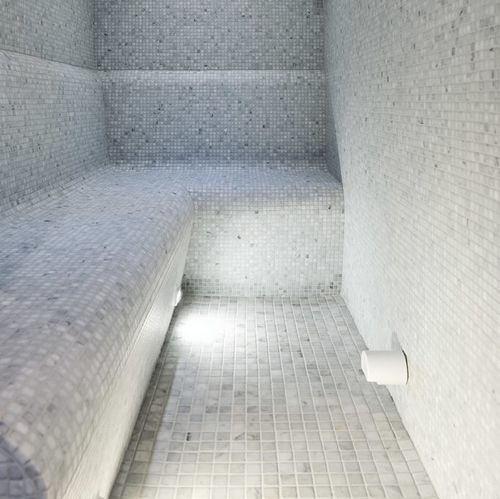 Banc contemporain - TILEABLE - Cleopatra World of Wellness - en ciment / avec dossier / sans accoudoirs