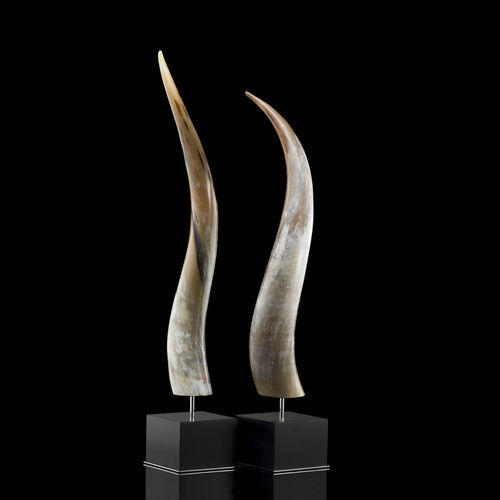 Sculpture en bois laqué - LEUCA - Arcahorn - en corne / en acier inoxydable