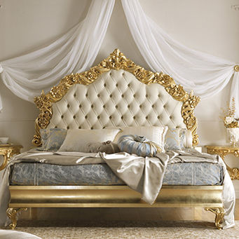 Lit double - VERDI - Casa +39 Arte & Stile - classique / avec tête de lit tapissée / en bois laqué