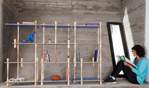 Bibliothèque modulable - LATORNA - En Bruto - design original / en bois massif / en contreplaqué