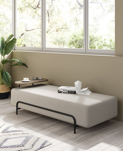 Pouf contemporain - Moon  - Mobenia - en tissu / en métal / en stratifié