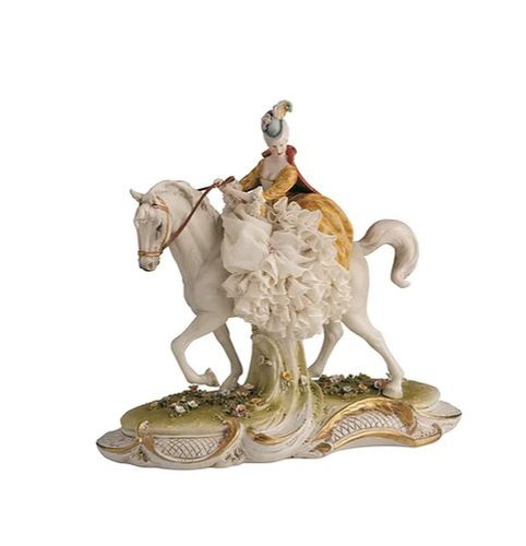 Sculpture en porcelaine - Lady riding horse - Porcellane Principe snc - dorée / blanche