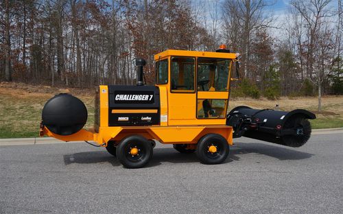 Balayeuse - ROSCO : CHALLENGER 7  - VT LeeBoy, Inc.