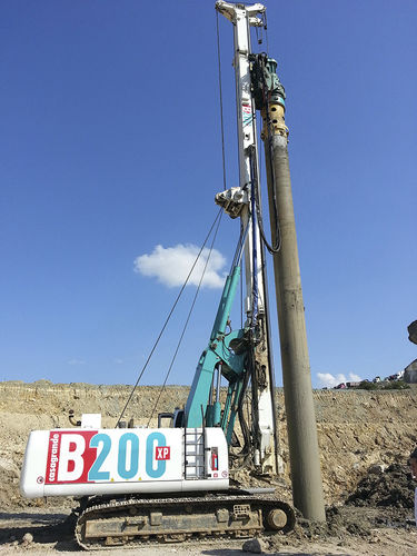 Foreuse à moteur diesel - B200 XP - CASAGRANDE - Foundation Division - rotative / pour chantier de construction / de pieux de fondation
