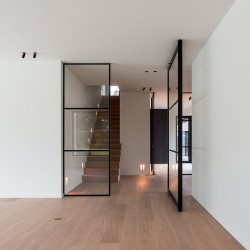 Porte avec vantail latéral fixe - 5730 - SINGLE + - PortaPivot - d'intérieur / en aluminium anodisé / à pivot