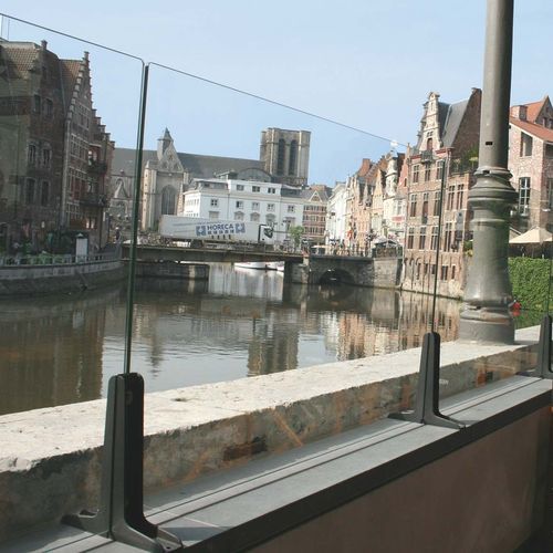 Paravent contemporain - Gent - Van Hoof - en verre / en aluminium thermolaqué / pour restaurant