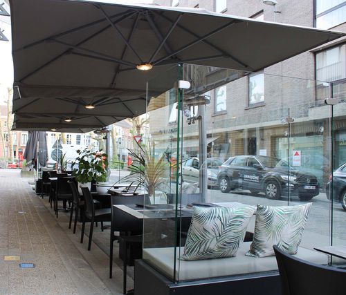 Paravent contemporain - Casablanca Sit - Van Hoof - en verre / en aluminium thermolaqué / pour restaurant