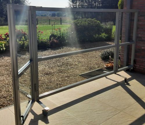 Paravent contemporain - Van Hoof - en verre / en aluminium / pour terrasse