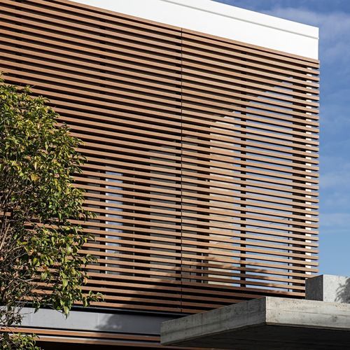 Brise-soleil en bois composite - ULTRASHIELD STILO - Déco - pour façade / vertical / horizontal