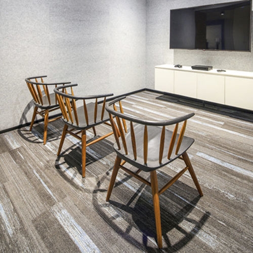 Chaise de salle à manger contemporaine - ESKI - ALANKARAM - d'intérieur / bois / avec piètement en bois