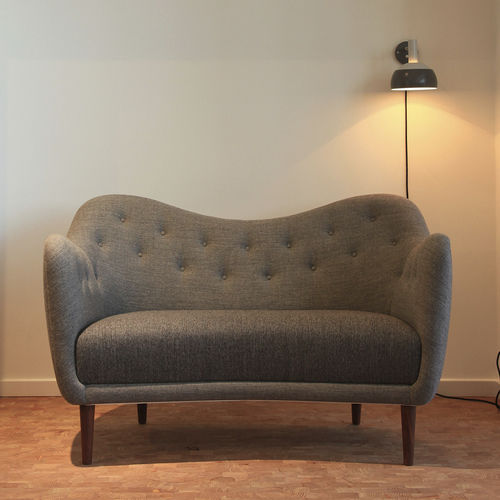 Canapé design scandinave - 46 - Finn Juhl - en tissu / en cuir / blanc
