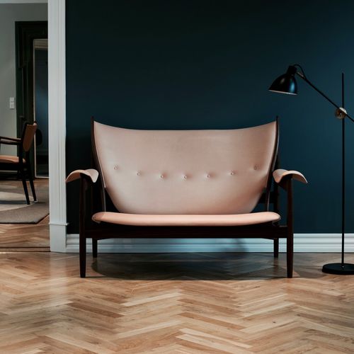 Canapé design scandinave - CHIEFTAIN - Finn Juhl - en cuir / avec dossier haut / marron