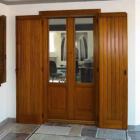 Volet battant - DARK : VERTICAL STAVES - Molaro - en bois / de porte