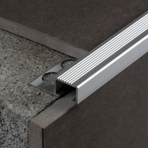 Profilé de finition en aluminium - EUROSTEP 208A   - Euroshrink - pour angle extérieur / nez de marche / chant droit