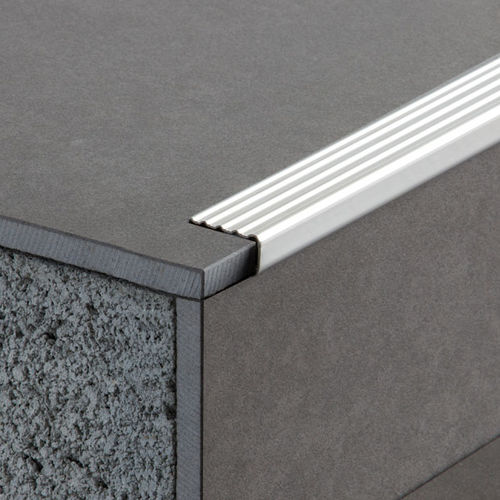 Profilé de finition en acier inoxydable - EUROSTEP 215S - Euroshrink - pour carrelage / pour angle extérieur / nez de marche