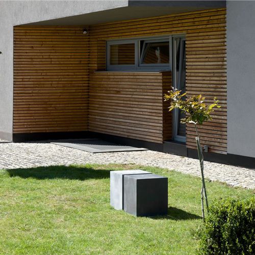 Tabouret contemporain - REGULAR BOX - Modern Line - en béton / en satin / d'extérieur