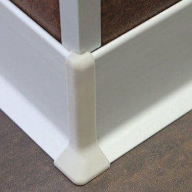 Plinthe argentée - DEVAUD SAS - en aluminium / d'angle / décorative