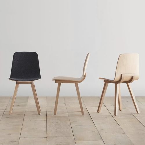 Chaise contemporaine - Kuskoa - STUDIO TK - d'intérieur / en tissu / en chêne