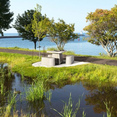 Table de pique-nique contemporaine - TRIANGLE - PREFAC MYWAY - en béton / triangulaire / avec chaises intégrées