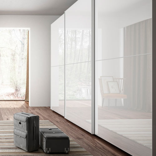 Armoire contemporaine - GLASS - EMEDE - en verre / en aluminium laqué / à portes coulissantes