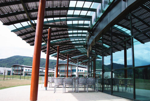 Auvent avec panneau photovoltaïque intégré - 2ES - pour bâtiment tertiaire / en métal / en verre
